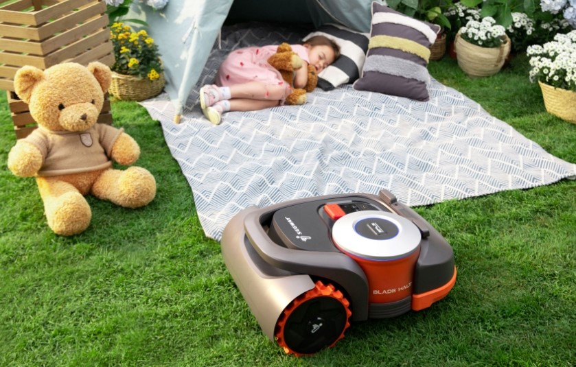 Robotické kosačky majú tichý chod a mnoho funkcií