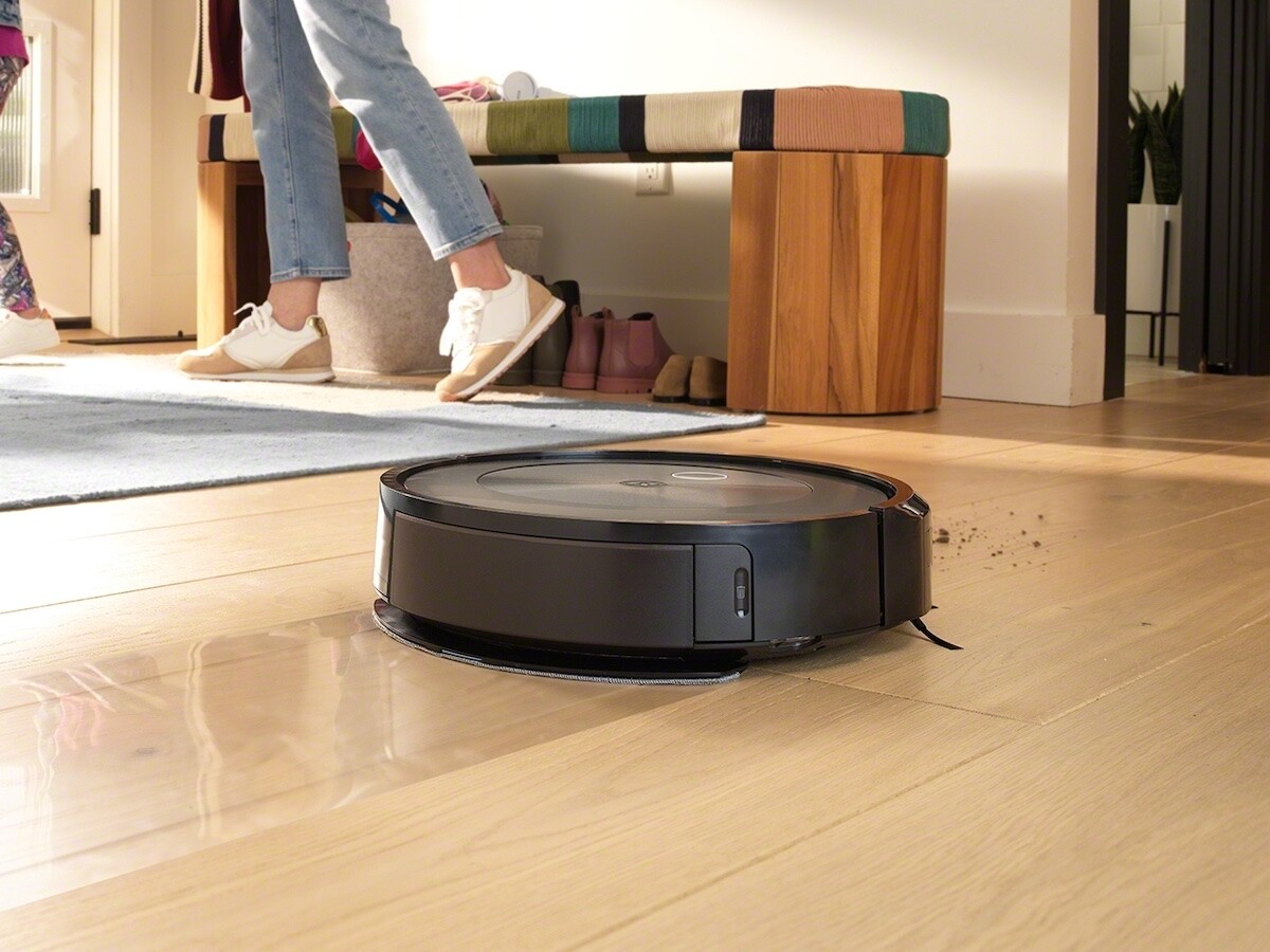 Roomba-Combo-j5-4-Stage-Robot-Vacuum-and-Mop-01-1200x900