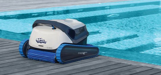 Bazénový vysávač Dolphin S300i pre majiteľov bazénov s dĺžkou do 12 metrov a hĺbkou vody do 5 metrov