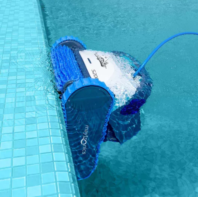 Bazénový vysávač Maytronics Dolphin S200