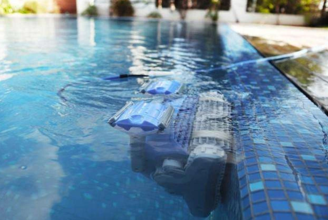 Robotický vysávač bazénov Maytronics DOLPHIN SUPREME M4 (M400)