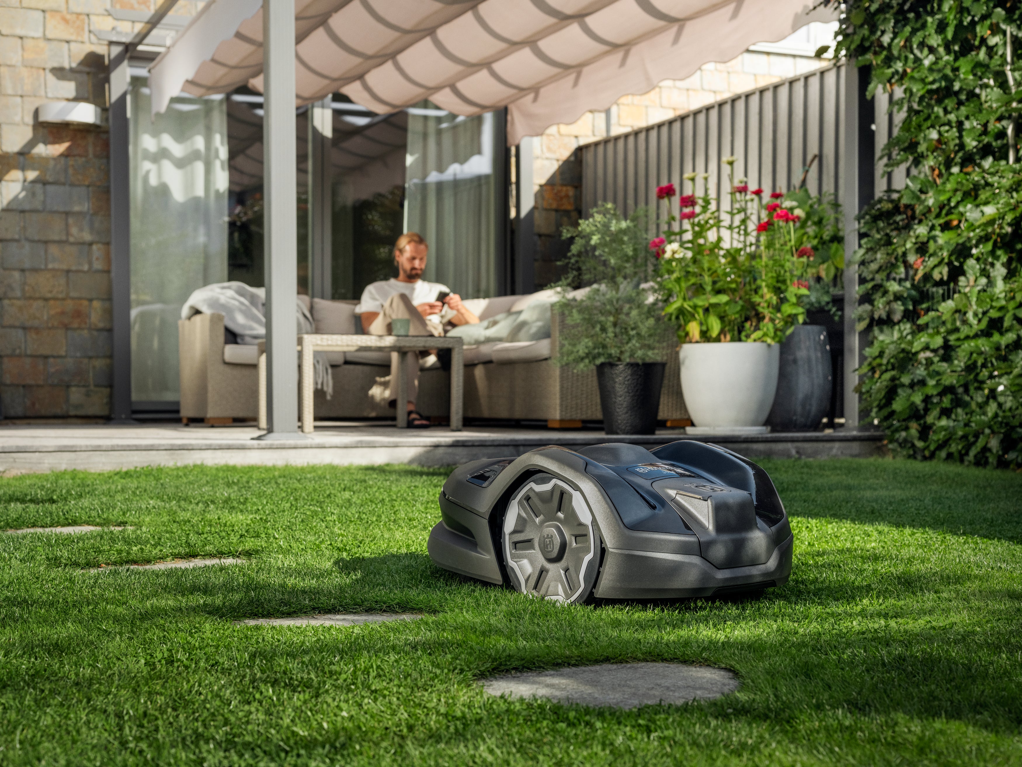Robotická kosačka Husqvarna Automower® 305E NERA