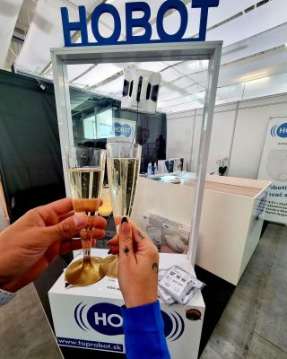 Moddom 2022 zahájený🥳🤩 Nájdete nás tu od 10.00 do 19.00 a v nedeľu do 17.00. Pripravili sme pre Vás jedinečnú akciu na...