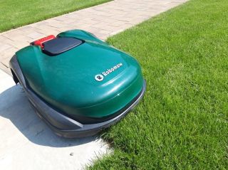 Robomow RK1000 #robotickékosačky #robomowRK1000 #dalsiaInstalacia #robotickaKosacka #roboticLawnMower #uzKosi