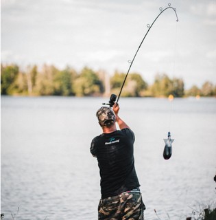 Spodový prut pro efektivní zakrmování