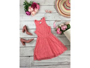 Krajkové růžové šaty NEW LOOK