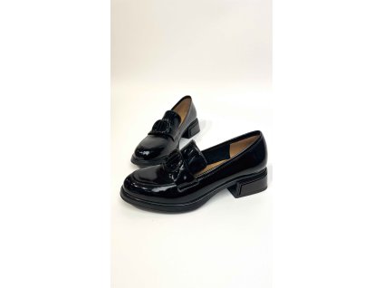 Dámské lakované mokasíny