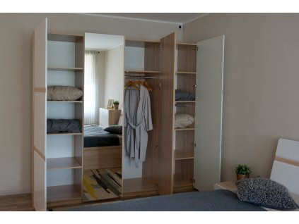 Šatní skříň 4-dvéřová DAKOTA sonoma/bílá lesk