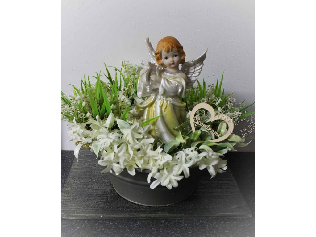 Dušičky - ikebana na hrob Mária 1 - dekorácia