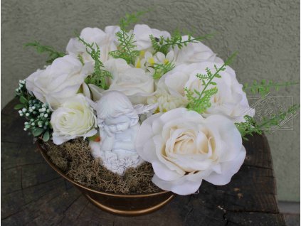 Dušičky - spomienková ikebana Donna s anjelikom a bielymi ružami