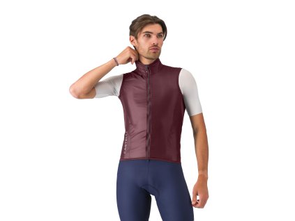Castelli Aria 2 Vest, Deep bordeaux  Ľahko zbaliteľná vesta, ktorá účinne chráni pred vetrom