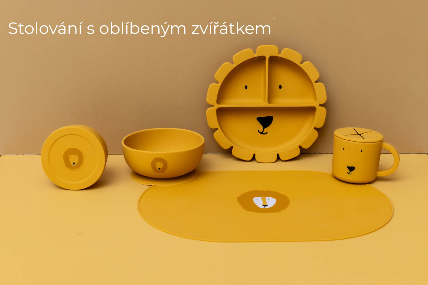 Pan lev stolovani s oblibenym zviratkem