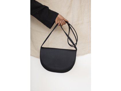 1601403 Monk & Anna style Soma halfmoon bag black 02