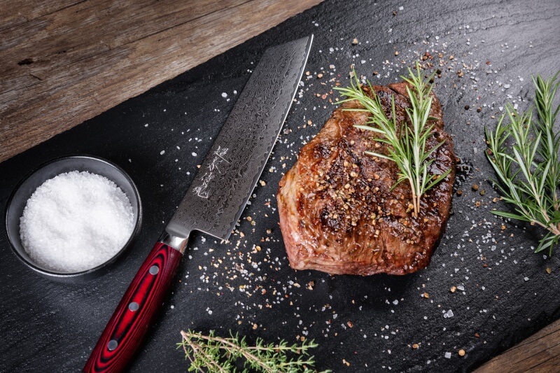 Japonské nože Yaxell: Tajemství kvality, které Vám změní přístup k vaření