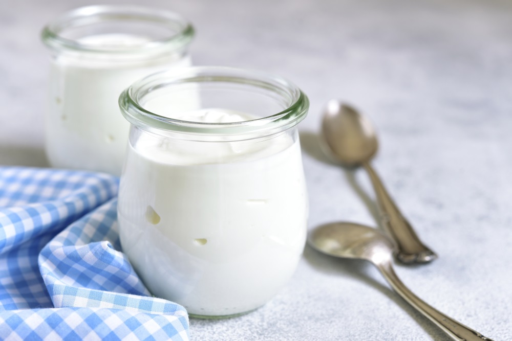 Spôsobuje alebo zmierňuje jogurt hnačku?