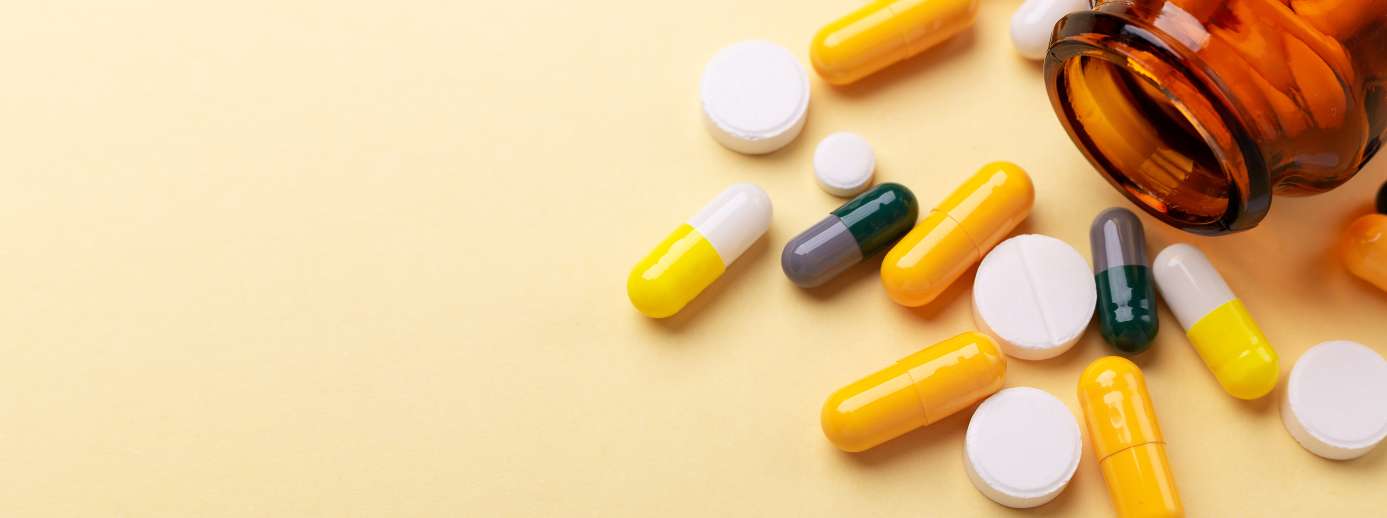Antybiotyki: Jak działają, zastosowania i skutki uboczne