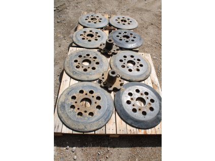 Závaží zadní sada - 8ks+2 držáky+šrouby pro uchycení Zetor crystal  8011 8045 12011 12045 16045 10145 12111 12145 16145 16245