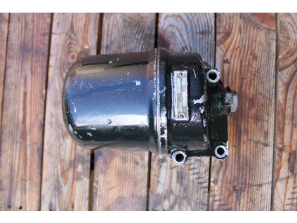 Odstředivka čistič oleje Zetor Crystal