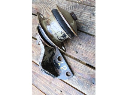 Držák kabiny levý přední Zetor kompletní