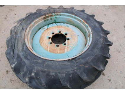 Zetor crystal 8011 zadní kolo ráfek disk velokost 34 2
