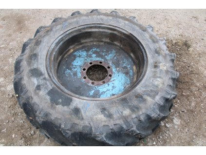 Zetor crystal 8011 zadní kolo ráfek disk velikost 34 9