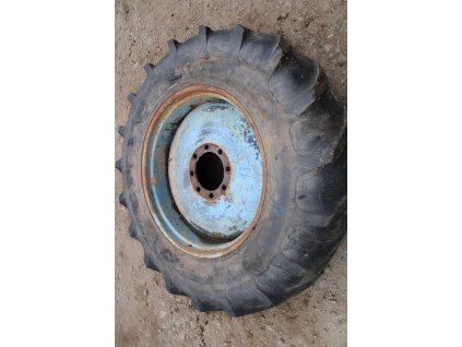 Zetor crystal 8011 zadní kolo ráfek disk 16,9-34 10 pláten 13