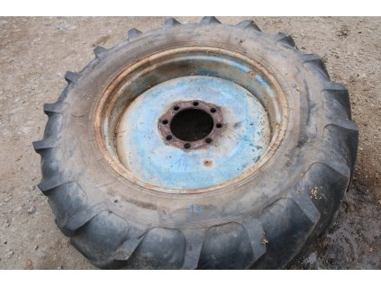 Zetor crystal 8011 zadní kolo ráfek disk 16,9-34 10 pláten 14