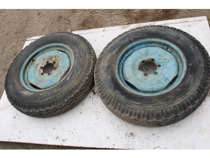 Zetor crystal 8011 přední kola ráfky disky 7,50-20 10 pláten vzorek 99% 1