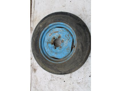 Zetor crystal 8011 přední kolo ráfek disk 7,50-20 7