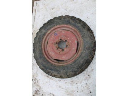 Zetor crystal 8011 přední kolo ráfek disk pneu tramax 8 pláten 60% 12
