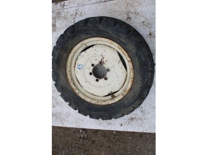 Zetor crystal 8011 přední kolo ráfek disk 7,50-20 15