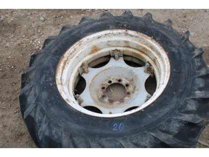 Zetor uř1 7211 zadní kolo 16,9-30 20