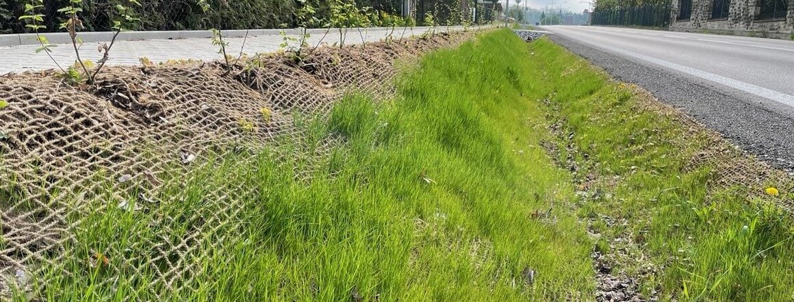 Protierozní kokosové a jutové sítě