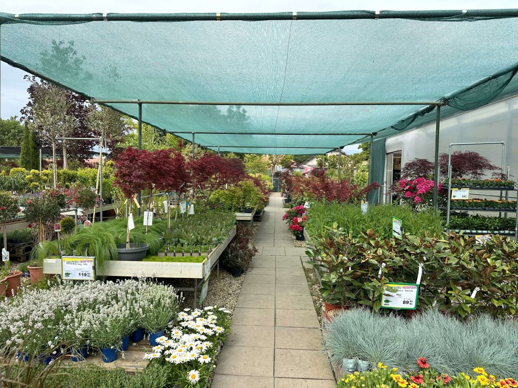 Stínící tkanina 35%, 37g/m2, délka - 50m x 1,04m - zelená