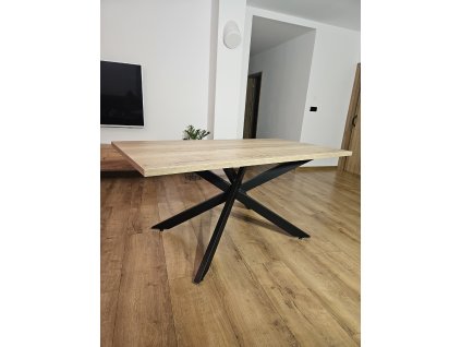 Jedálenský stôl Slash