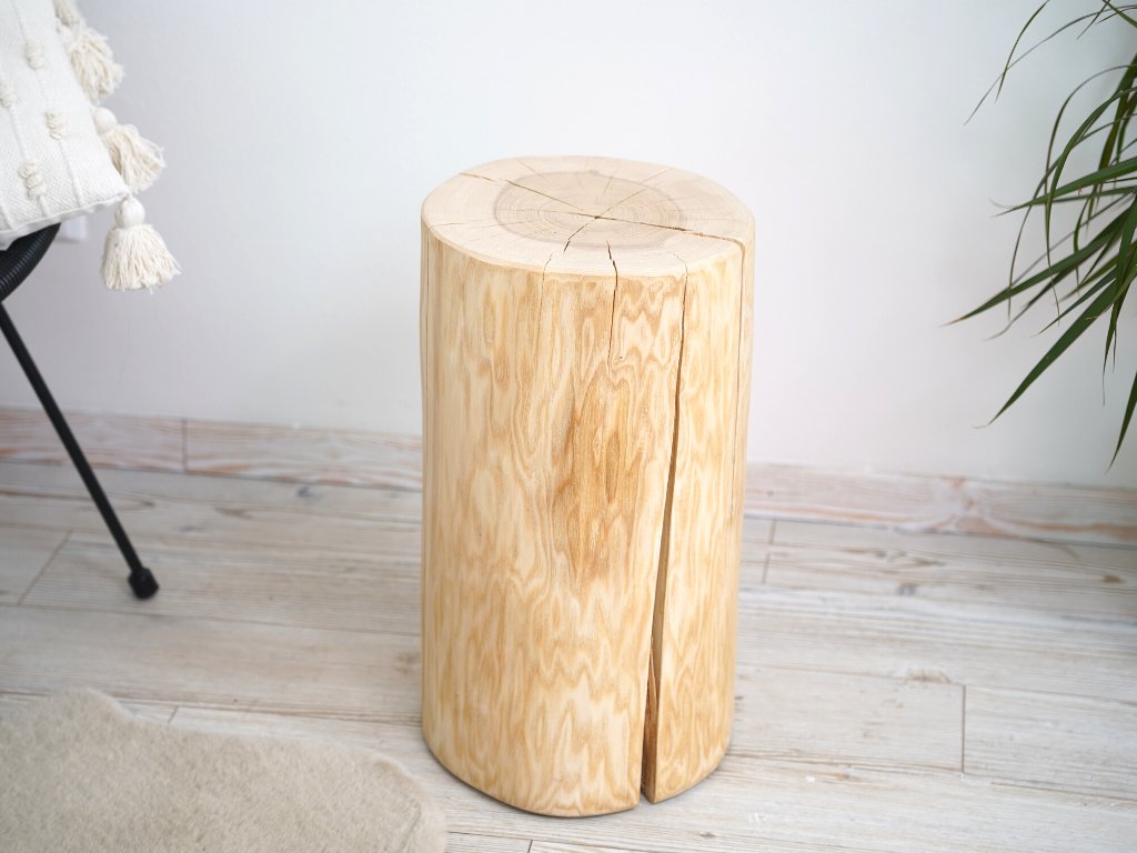 Lakovaný Dřevěný Přírodní Špalek Jasan 30-40 x 50 cm