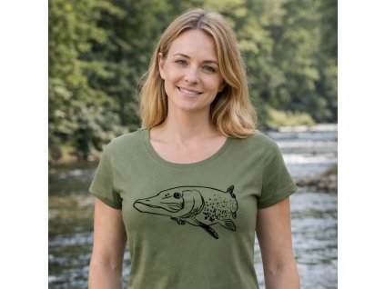 dámské tričko se štikou na prsou modelka