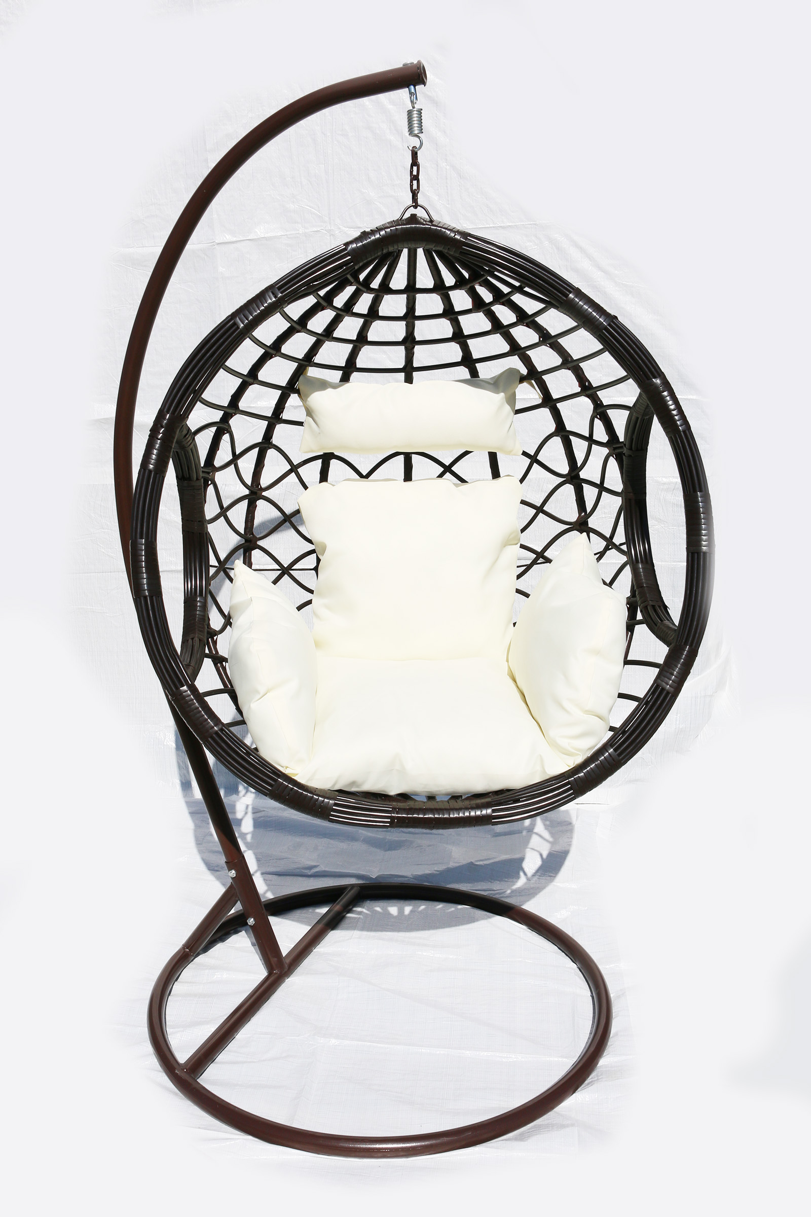 Závesné kreslo 03 hnedé s béžovou poduškou