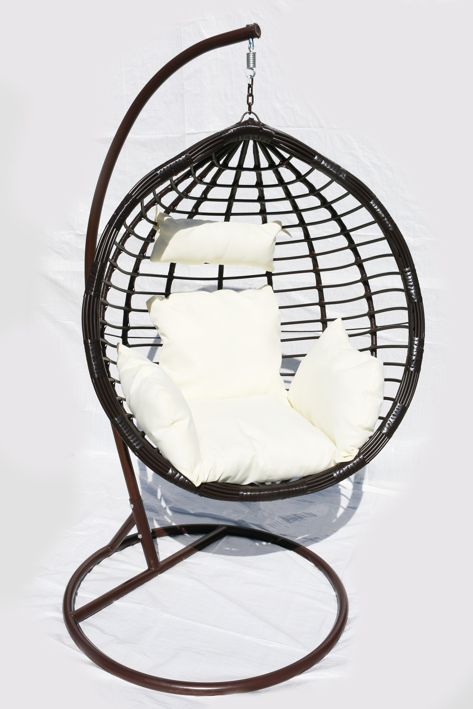 Závesné kreslo 04 hnedé s béžovou poduškou