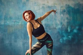 Zastav se a zaposlouchej se. 🌲 V legínách Šepot lesa od Rebel Skin s sebou neseš kousek přírody na každém kroku. Harmonie...