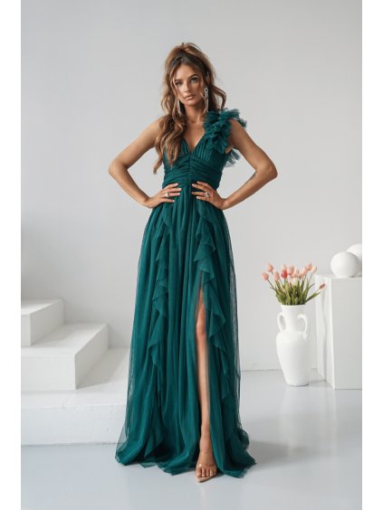 dlouhé šaty s volány