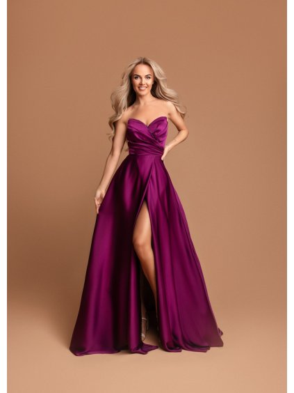 Luxusní šaty fialové s rozparkem