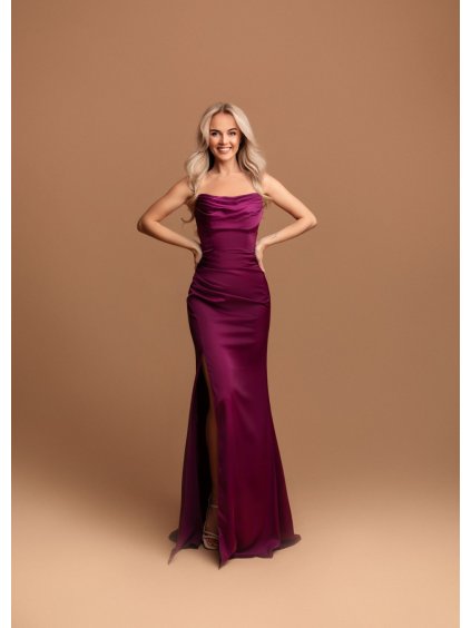 dlouhé šaty s rozparkem