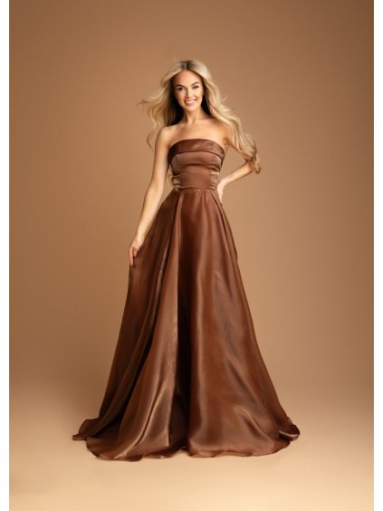 dluhé společenské šaty