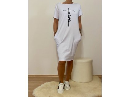 BASIC ŠATY  BÍLÉ S NÁPISEM A KAPSAMI B-24