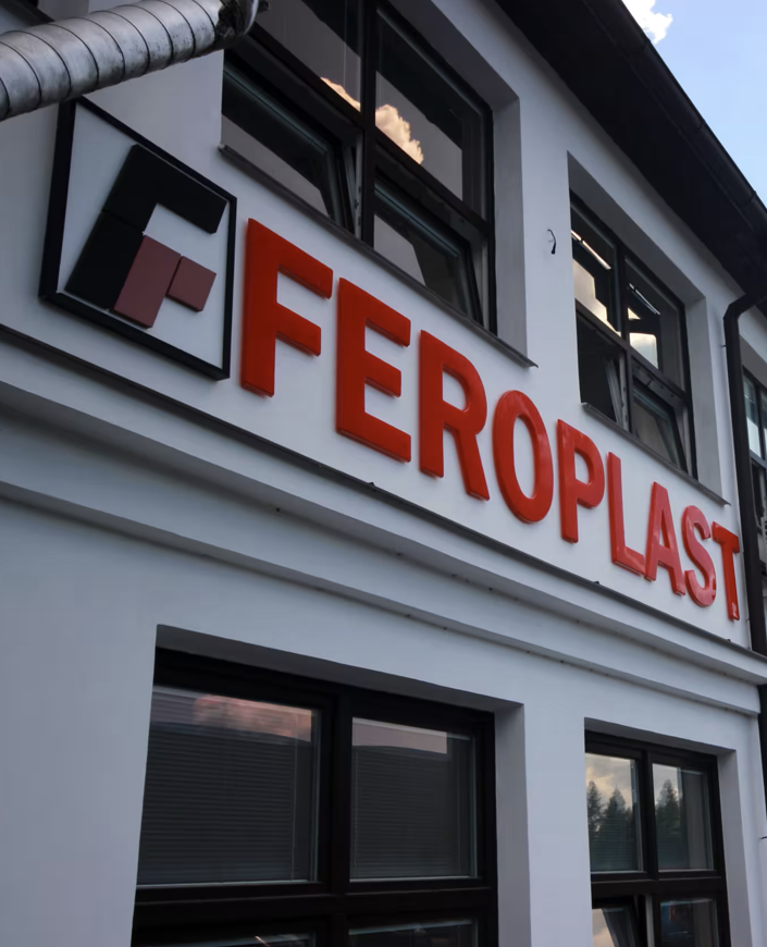 Výrobní linka a technologické zázemí