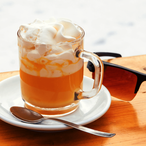 Recept na bombardino - poklad alpských sjezdovek, který v zimě zahřeje