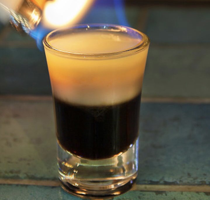 B 52 - Vrstevný panák, který miluje celý svět!