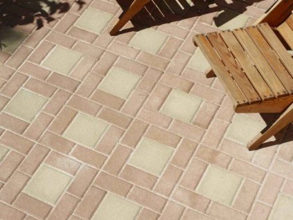 BEAT 1 KARO PISKOVCOVA