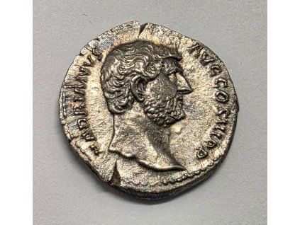 Hadrianus Denár MONETA AVG